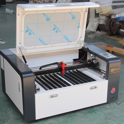 Kleine van de de Lasersnijder van Typeco2 Graveur 6040 Desktop voor Nonmetal Materialen