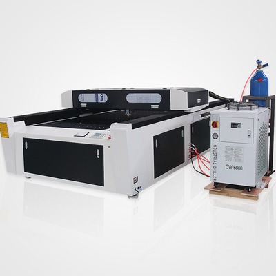 500W metaalnonmetal Lasersnijmachine